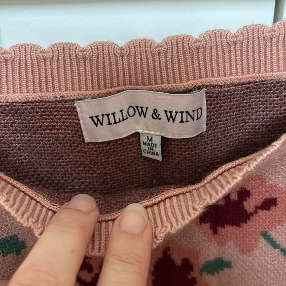 Floral sweater size M - Picture 2 of 5